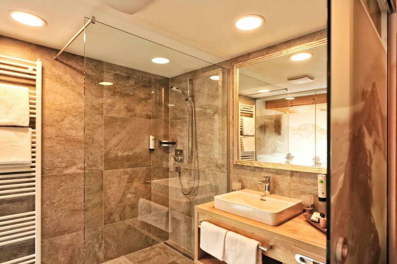 Alpenhof Pitztal Hotel 3*